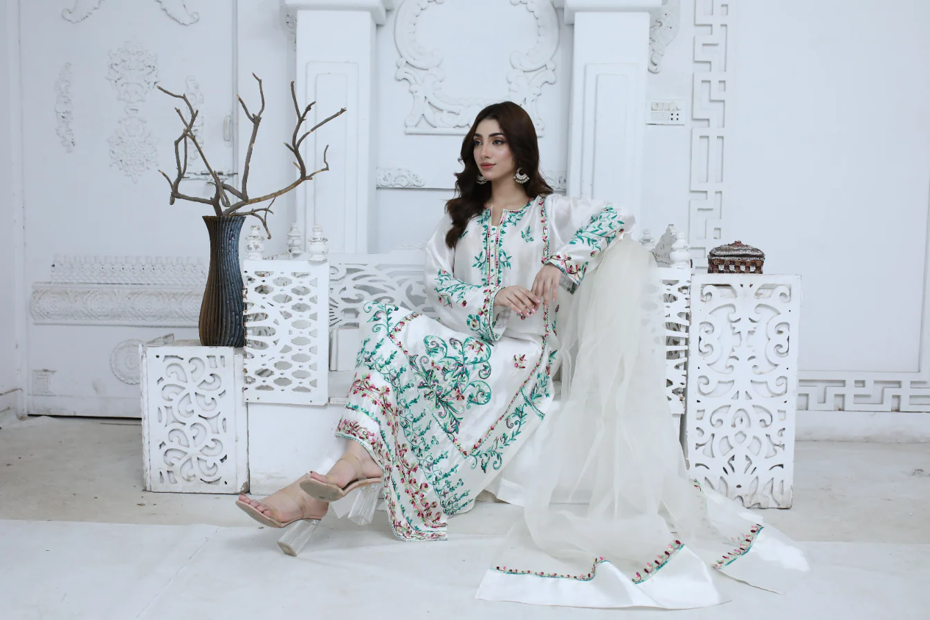 Husn-e-Safaid - Image 3