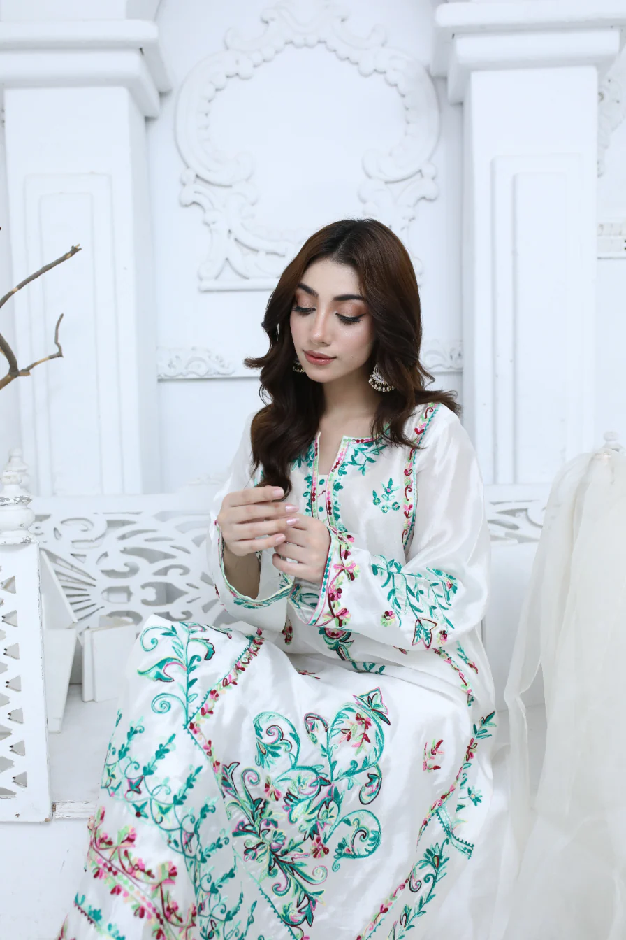 Husn-e-Safaid - Image 2